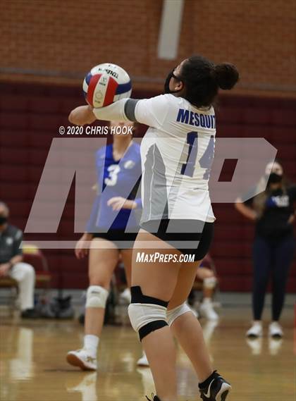 Thumbnail 1 in Salpointe Catholic vs. Mesquite photogallery.