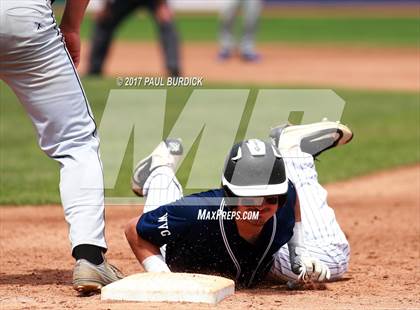 Thumbnail 3 in South Park vs. Dallas (PIAA 4A Final) photogallery.