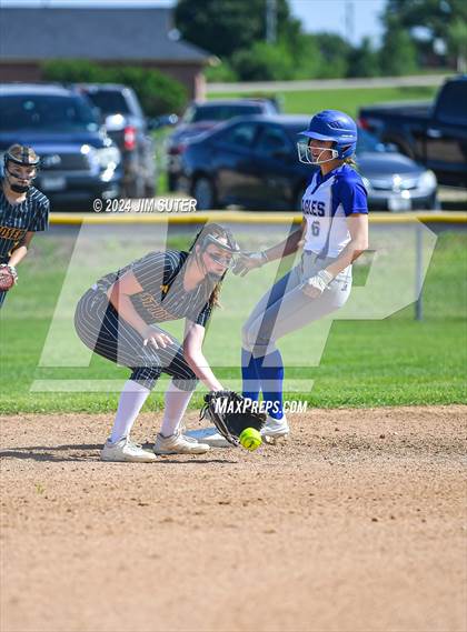 Thumbnail 3 in St. Joseph Catholic vs Brazos Christian photogallery.
