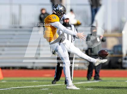 Thumbnail 2 in Christian Brothers vs. Liberty North (MSHSAA Class 6 Semifinal) photogallery.