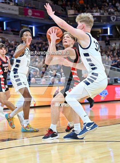 Thumbnail 1 in University vs. Manchester (IHSAA 2A State Championship) photogallery.