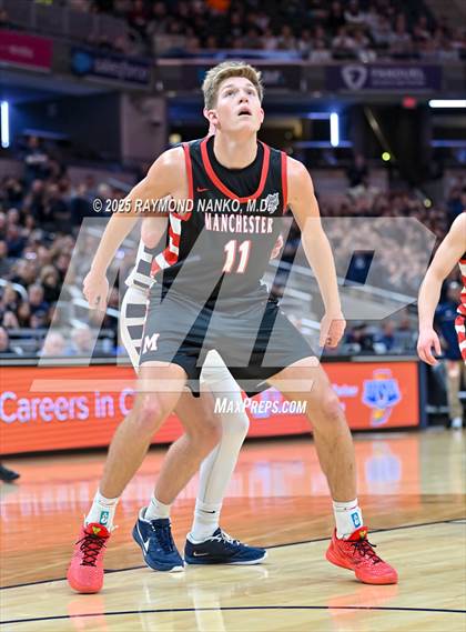 Thumbnail 2 in University vs. Manchester (IHSAA 2A State Championship) photogallery.