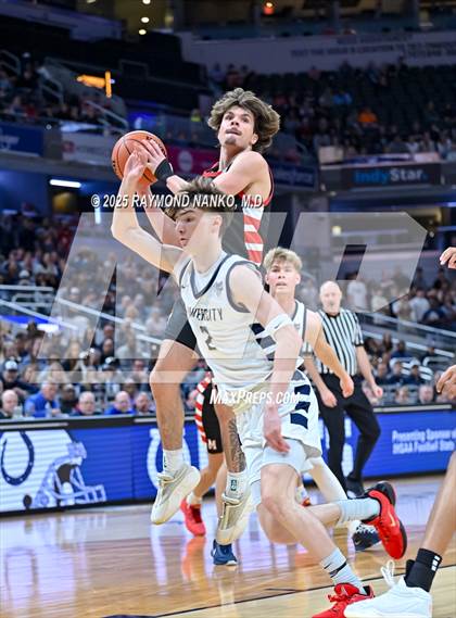 Thumbnail 3 in University vs. Manchester (IHSAA 2A State Championship) photogallery.