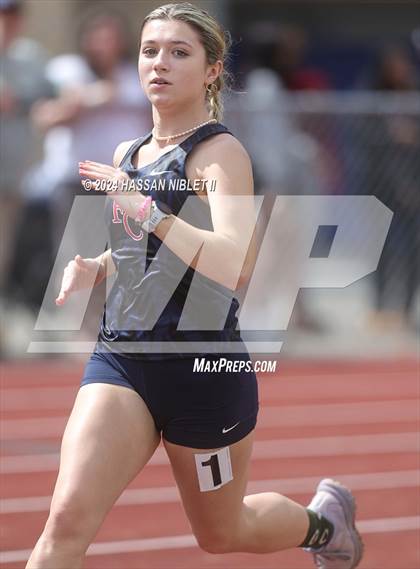 Thumbnail 2 in Mohawk-Warrior Invitational photogallery.