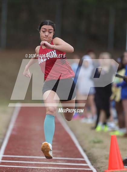Thumbnail 2 in Mohawk-Warrior Invitational photogallery.