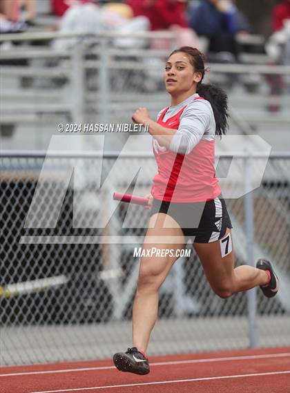 Thumbnail 3 in Mohawk-Warrior Invitational photogallery.