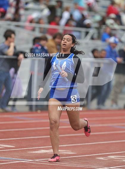 Thumbnail 2 in Mohawk-Warrior Invitational photogallery.