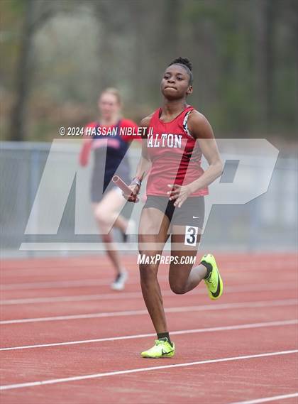 Thumbnail 2 in Mohawk-Warrior Invitational photogallery.