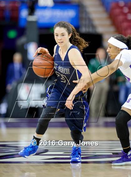 Thumbnail 1 in Sacramento vs. Elk Grove (CIF NorCal Regional D2 Final) photogallery.