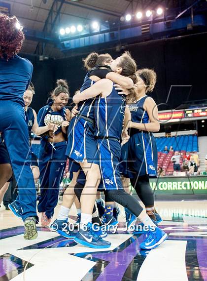 Thumbnail 1 in Sacramento vs. Elk Grove (CIF NorCal Regional D2 Final) photogallery.