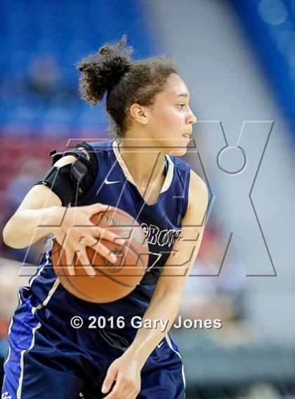 Thumbnail 1 in Sacramento vs. Elk Grove (CIF NorCal Regional D2 Final) photogallery.