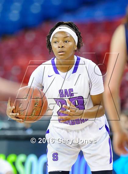 Thumbnail 3 in Sacramento vs. Elk Grove (CIF NorCal Regional D2 Final) photogallery.