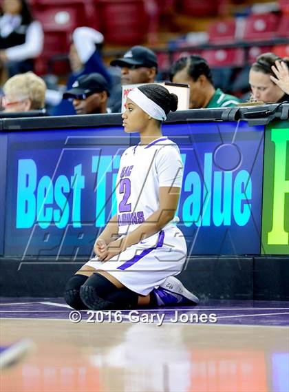 Thumbnail 3 in Sacramento vs. Elk Grove (CIF NorCal Regional D2 Final) photogallery.