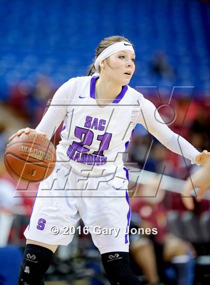 Thumbnail 1 in Sacramento vs. Elk Grove (CIF NorCal Regional D2 Final) photogallery.