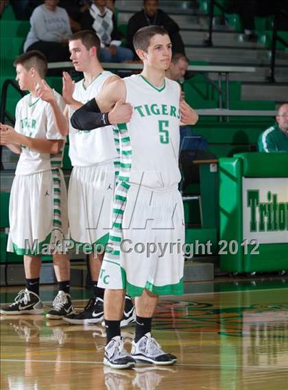 Thumbnail 1 in Washington vs. Triton Central (IHSAA 2A Sectional Tournament) photogallery.