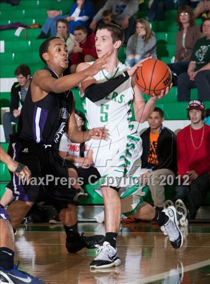 Thumbnail 3 in Washington vs. Triton Central (IHSAA 2A Sectional Tournament) photogallery.