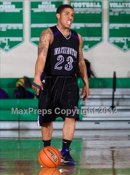 Thumbnail 3 in Washington vs. Triton Central (IHSAA 2A Sectional Tournament) photogallery.