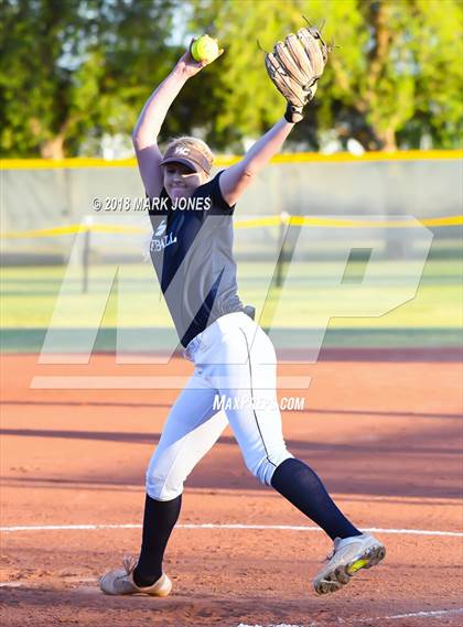 Thumbnail 1 in Willow Canyon vs. Arcadia (AIA 5A Round 2A Playoff) photogallery.