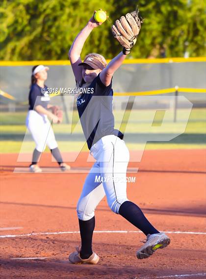 Thumbnail 1 in Willow Canyon vs. Arcadia (AIA 5A Round 2A Playoff) photogallery.
