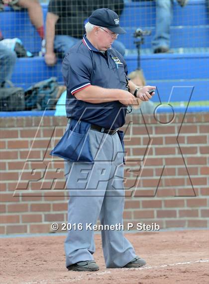 Thumbnail 1 in Delcambre @ St. Charles Catholic (LHSAA 2A 1st Round Playoffs) photogallery.