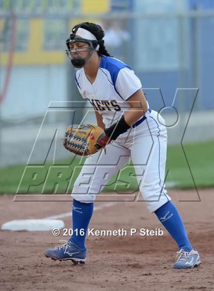 Thumbnail 3 in Delcambre @ St. Charles Catholic (LHSAA 2A 1st Round Playoffs) photogallery.