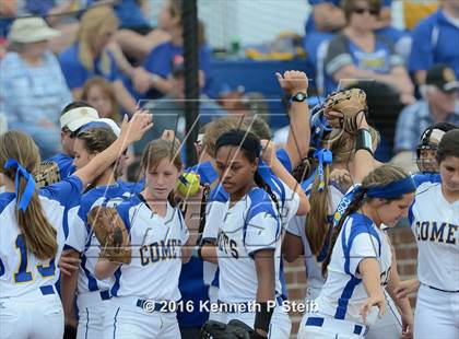 Thumbnail 3 in Delcambre @ St. Charles Catholic (LHSAA 2A 1st Round Playoffs) photogallery.