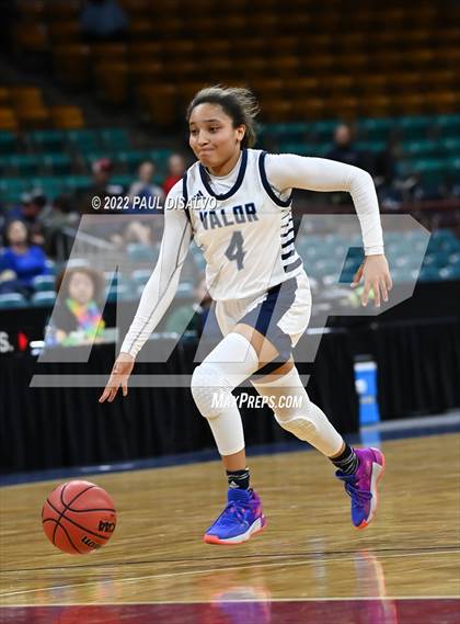 Thumbnail 1 in Valor Christian vs. Chaparral (CHSAA 5A Great 8) photogallery.
