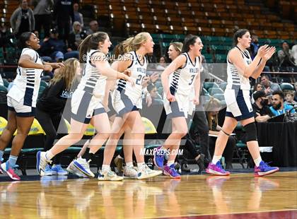 Thumbnail 2 in Valor Christian vs. Chaparral (CHSAA 5A Great 8) photogallery.
