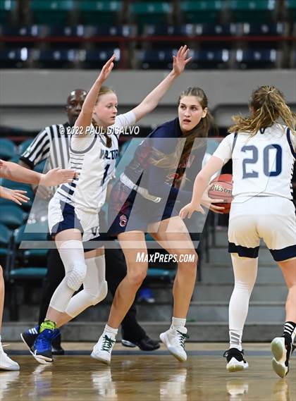 Thumbnail 3 in Valor Christian vs. Chaparral (CHSAA 5A Great 8) photogallery.