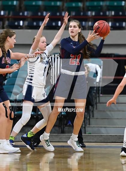 Thumbnail 1 in Valor Christian vs. Chaparral (CHSAA 5A Great 8) photogallery.