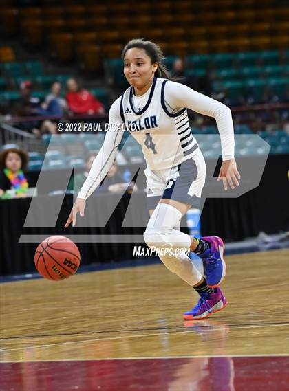 Thumbnail 3 in Valor Christian vs. Chaparral (CHSAA 5A Great 8) photogallery.