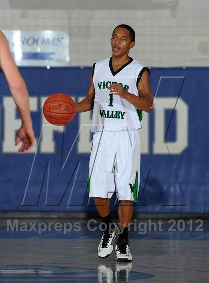 Thumbnail 2 in Dana Hills vs. Victor Valley (MaxPreps Holiday Classic) photogallery.