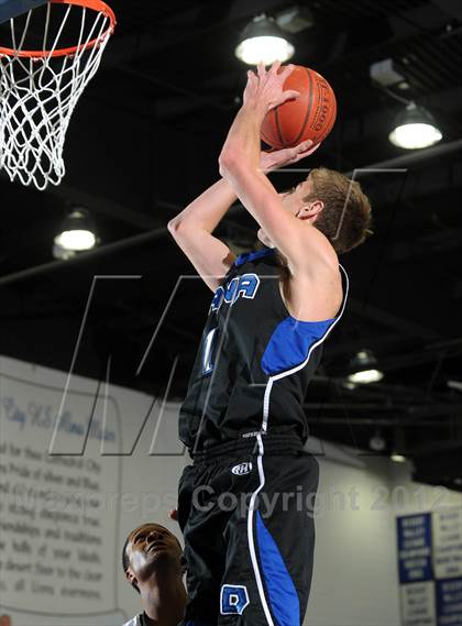 Thumbnail 3 in Dana Hills vs. Victor Valley (MaxPreps Holiday Classic) photogallery.