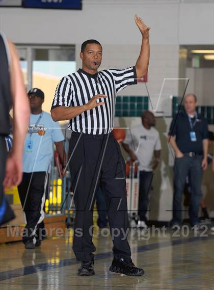 Thumbnail 1 in Dana Hills vs. Victor Valley (MaxPreps Holiday Classic) photogallery.