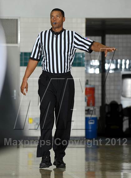 Thumbnail 2 in Dana Hills vs. Victor Valley (MaxPreps Holiday Classic) photogallery.