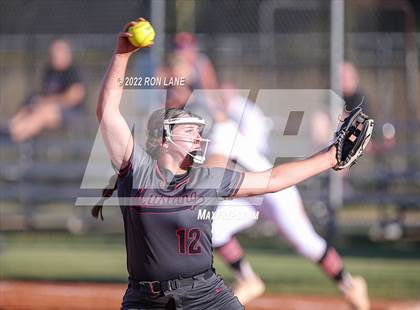 Thumbnail 1 in Yukon @ Mustang (OSSAA 6A Region 1 Playoff) photogallery.