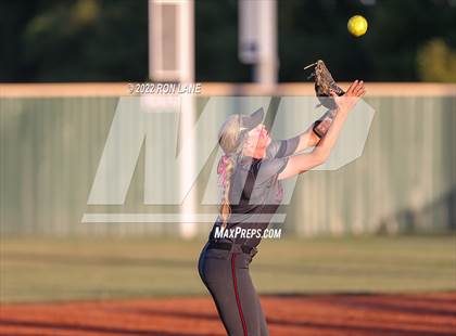 Thumbnail 2 in Yukon @ Mustang (OSSAA 6A Region 1 Playoff) photogallery.