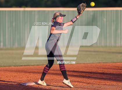 Thumbnail 1 in Yukon @ Mustang (OSSAA 6A Region 1 Playoff) photogallery.