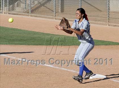 Thumbnail 2 in La Mirada vs. Camarillo (CIF SS D2 Final) photogallery.