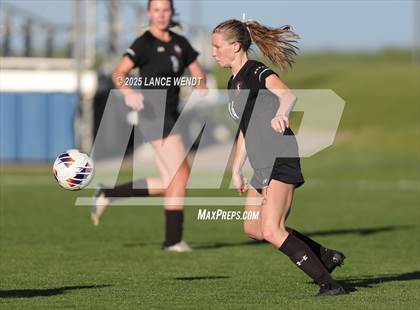 Thumbnail 3 in Colorado Academy vs. Jefferson Academy (CHSAA 3A Semifinal) photogallery.