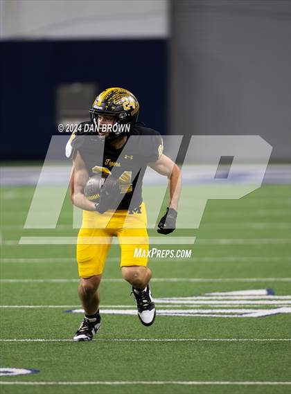 Thumbnail 2 in Paradise vs. Malakoff (UIL 3A D1 Semifinal) photogallery.