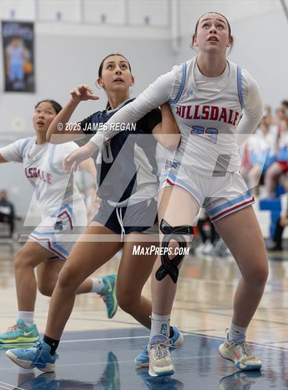 Thumbnail 1 in Carlmont @ Hillsdale photogallery.
