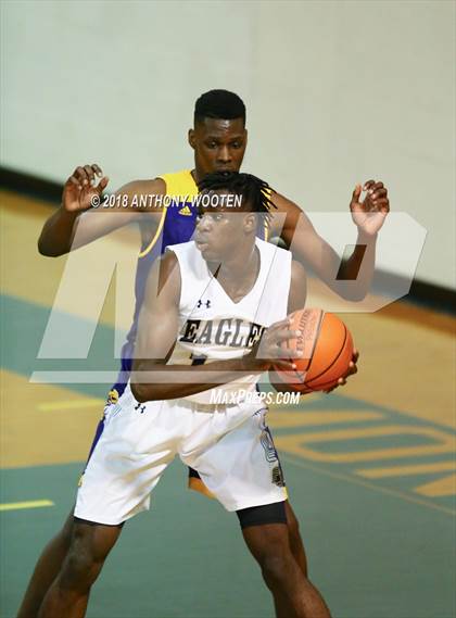 Thumbnail 3 in Fayetteville Academy vs Word of God Christian Academy (Hoops and Dreams Showcase) photogallery.