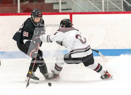 Thumbnail 1 in South Kent School vs Shattuck-St. Mary's (Prep Hockey Conference Showcase) photogallery.