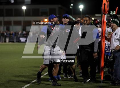 Thumbnail 3 in De La Salle vs. Clayton Valley Charter (CIF NCS Open Semifinal) photogallery.