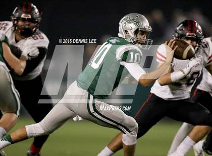 Thumbnail 1 in De La Salle vs. Clayton Valley Charter (CIF NCS Open Semifinal) photogallery.
