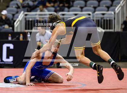 Thumbnail 2 in IHSAA Semi State (Evansville) photogallery.
