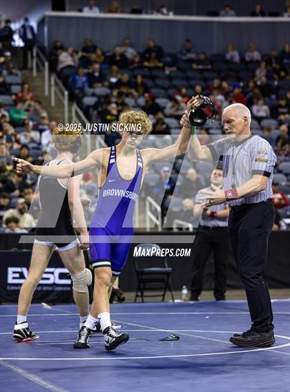 Thumbnail 1 in IHSAA Semi State (Evansville) photogallery.