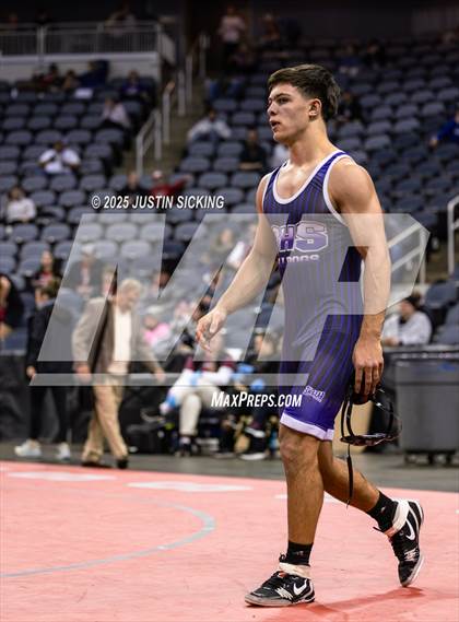 Thumbnail 1 in IHSAA Semi State (Evansville) photogallery.