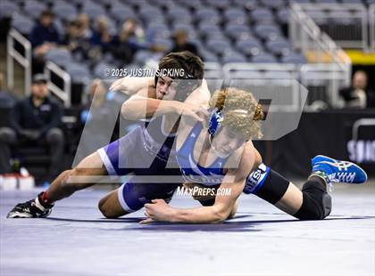 Thumbnail 2 in IHSAA Semi State (Evansville) photogallery.